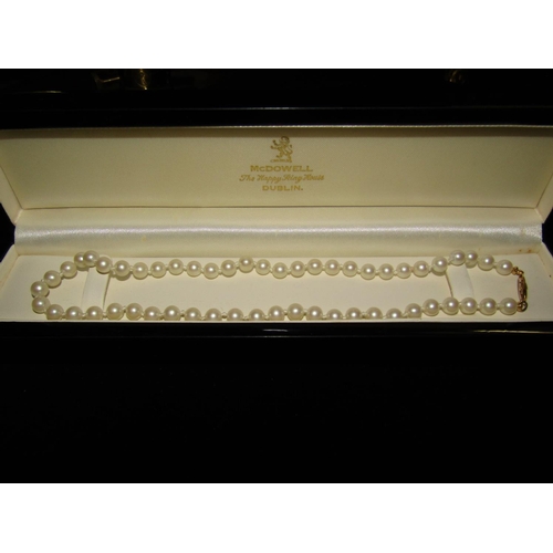 739 - Pearl Necklace with 9 Carat Gold Clasp Attractive Colour