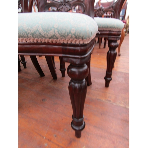 962 - Set of Eight Mahogany Balloon Back Dining Chairs with Well Carved Backs with Turned Supports