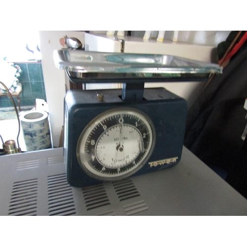 995 - Delta Brand Microwave Working Order with Vintage Tower Brand Scales with Weighing Tray Two Items in ... 