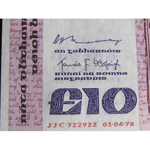 512 - £10 Punt Note Very Good Condition Serial Number JJC722922 Dated 01.06.78 and Irish £5 Punt Note Very... 