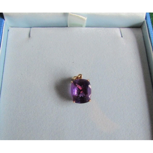 554 - 9 Carat Gold Mounted Amethyst Pendant Approximately 2cm High Attractive Colour