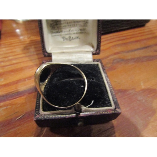 557 - Gentlemans Onyx Signet Ring Mounted on 9 Carat Yellow Gold Ring Approximate Ring Size T