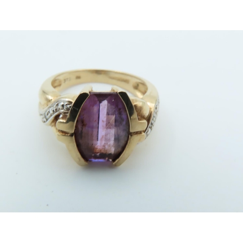 1004 - Amethyst Centre Stone Ladies Ring with Diamond Set Shoulders Mounted on 9 Carat Gold Ring Size L