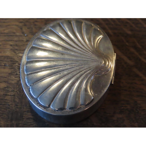 344 - Oval Form Shell Motif Decorated Silver Compact