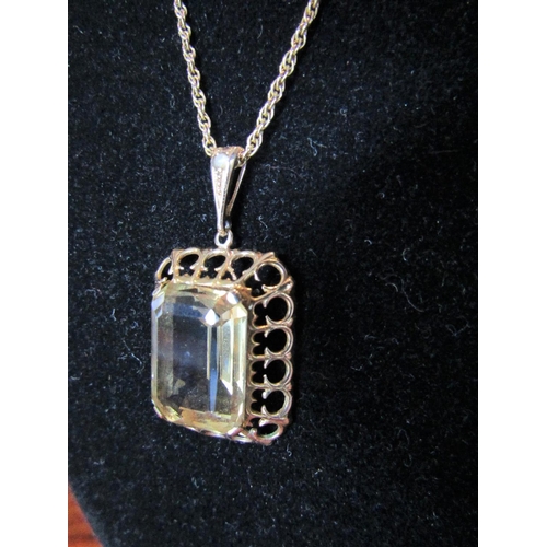 388 - 9 Carat Gold Mounted Citrine Set Pendant Necklace Comprising Rectangular Cut Citrine Measuring 19mm ... 