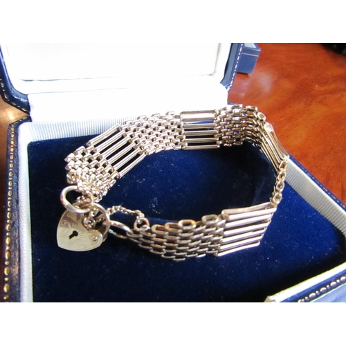 405 - 9 Carat Yellow Gold Ladies Gate Link Bracelet Comprising Alternating Gatelinks Brick Link Sections w... 