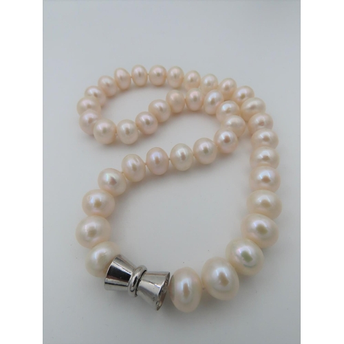 467 - String of Ladies Pearls Good Size with Barrel Clasp