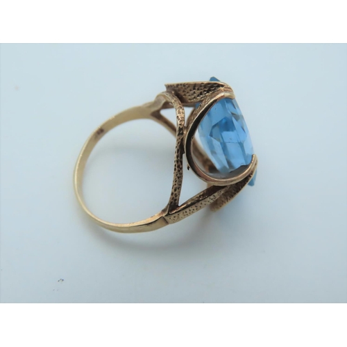 556 - Topaz Set 9 Carat Gold Ring Good Colour 9 Carat Gold Size K