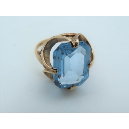 556 - Topaz Set 9 Carat Gold Ring Good Colour 9 Carat Gold Size K