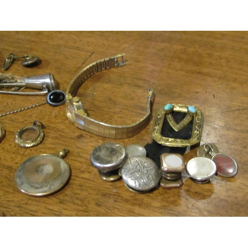 577 - Various Gold and Silver Mounted Jewellery Quantity As Photographed