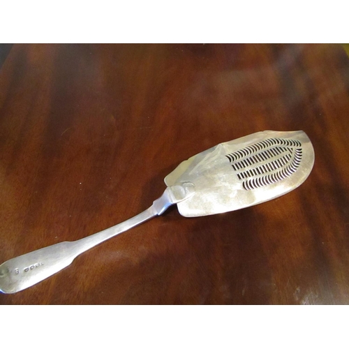 583 - George III Solid Silver Fish Slice Fiddle Pattern Anchor Crest Maker Mark RT Probably Richard Turner... 