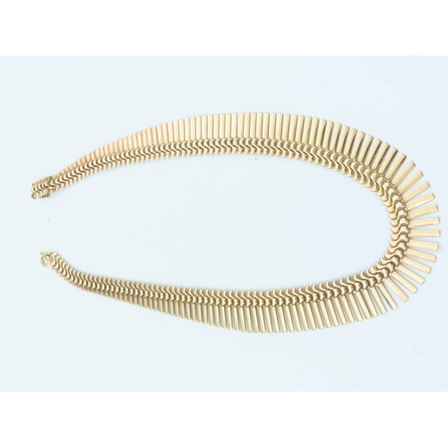 648 - 9 Carat Yellow Gold Cleopatra Style Fringe Necklace The Graduated Fringe Batons with Interlocking S ... 