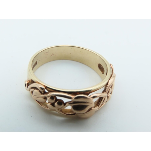 651 - 9 Carat Yellow Gold Vine Motif Ladies Ring Size P