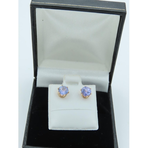 652 - Pair of 14 Carat Gold Mounted Tanzanite Stud Earrings Attractive Colour