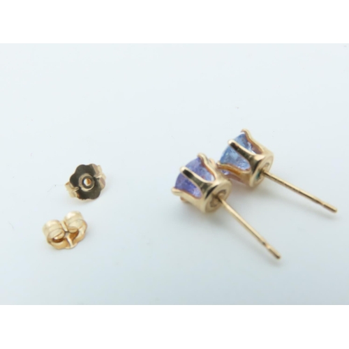 652 - Pair of 14 Carat Gold Mounted Tanzanite Stud Earrings Attractive Colour