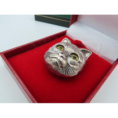 697 - Silver Cat Motif Brooch with Gemset Eyes