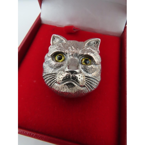 697 - Silver Cat Motif Brooch with Gemset Eyes