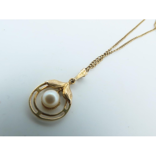 708 - 9 Carat Gold Pearl Mounted Pendant Necklace Mounted on Yellow Gold with 9 Carat Gold Necklace