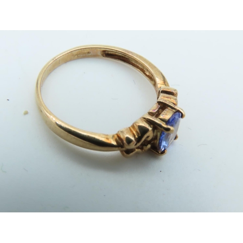 721 - Sapphire Ladies Centre Stone Ring Mounted on 9 Carat Gold Size N