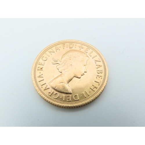 746 - Full Gold Sovereign Dated 1968