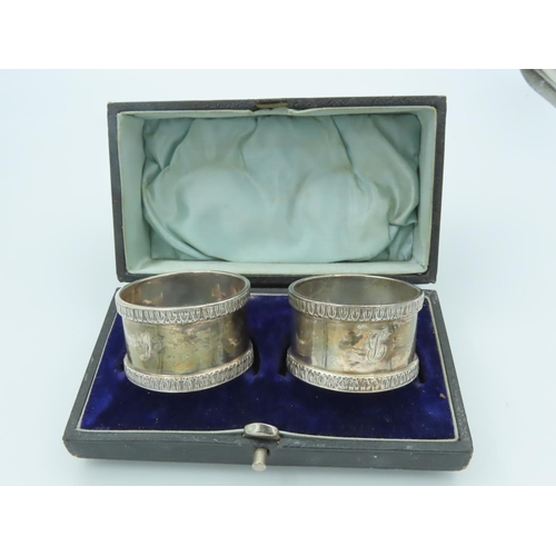 752 - Cased Pair of Edward VII Solid Silver Napkin Rings Hallmarked Date 1909 Walker and Hall