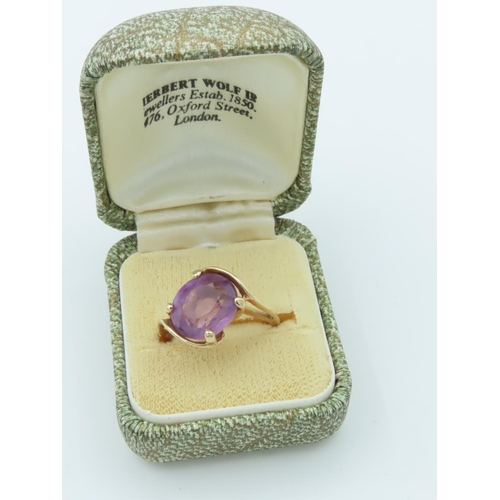 757 - 14 Carat Yellow Gold Mounted Ladies Amethyst Centre Stone Ring Size N