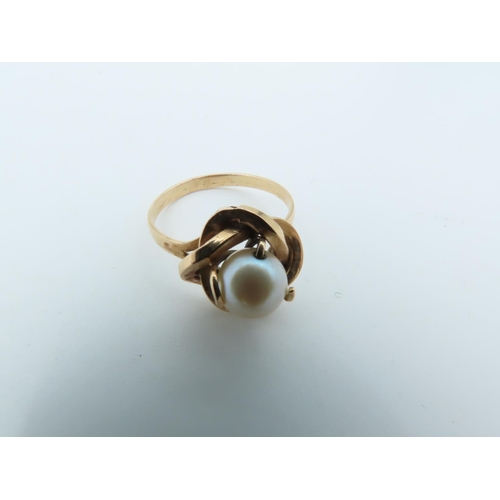 768 - 9 Carat Gold Mounted Ladies Pearl Ring Of Attractive Colour