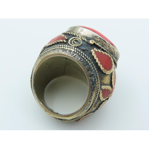 778 - Vintage Mexican Ladies Cabochon Cut Decorated Ring