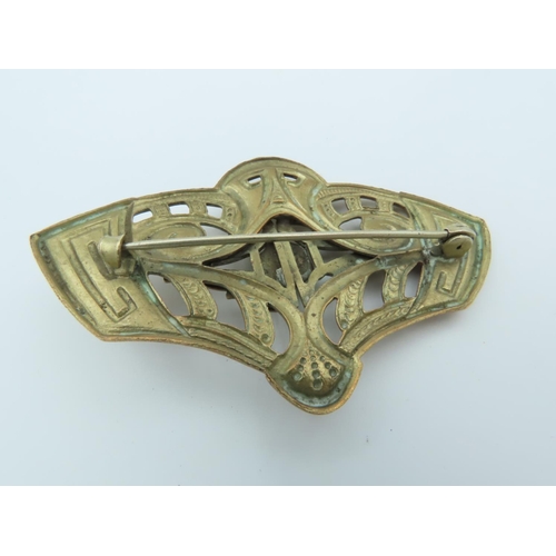 781 - Victorian Art Nouveau Gemset Ladies Brooch of Attractive Form Approximately 3 Inches Wide