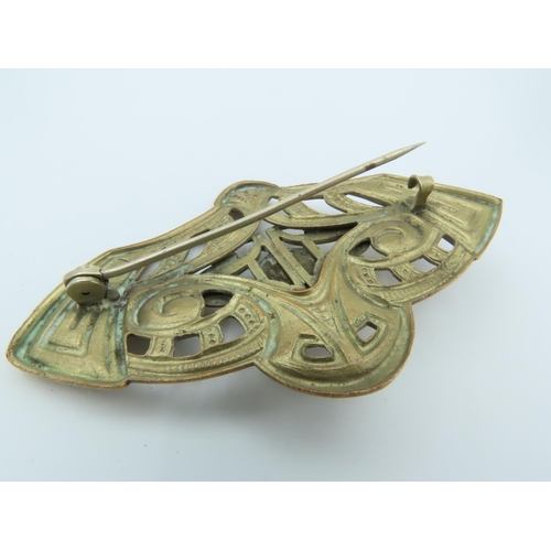 781 - Victorian Art Nouveau Gemset Ladies Brooch of Attractive Form Approximately 3 Inches Wide