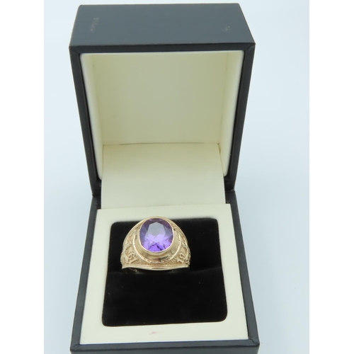 792 - Gentleman's 9 Carat Gold Mounted Amethyst College Ring Size T