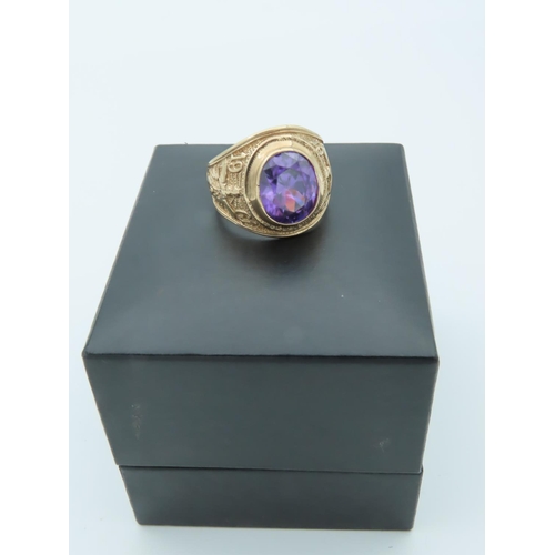 792 - Gentleman's 9 Carat Gold Mounted Amethyst College Ring Size T