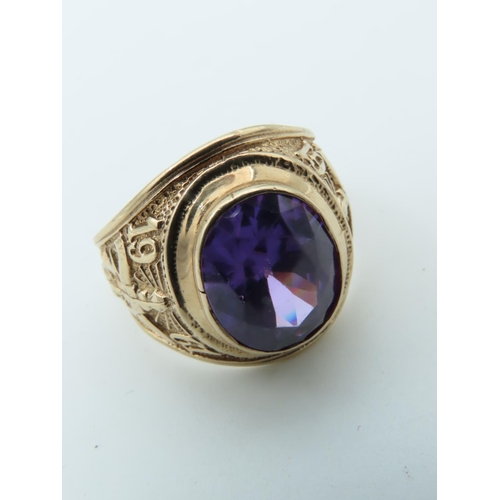 792 - Gentleman's 9 Carat Gold Mounted Amethyst College Ring Size T