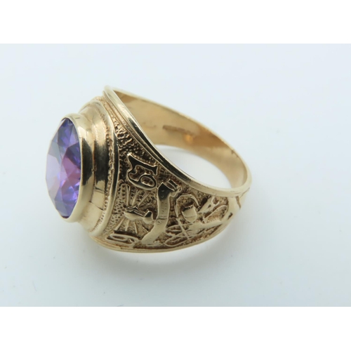 792 - Gentleman's 9 Carat Gold Mounted Amethyst College Ring Size T