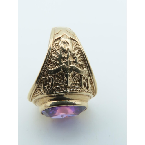 792 - Gentleman's 9 Carat Gold Mounted Amethyst College Ring Size T