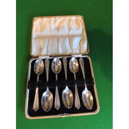 797 - Set of Six Solid Silver Teaspoons contained within Presentation Case