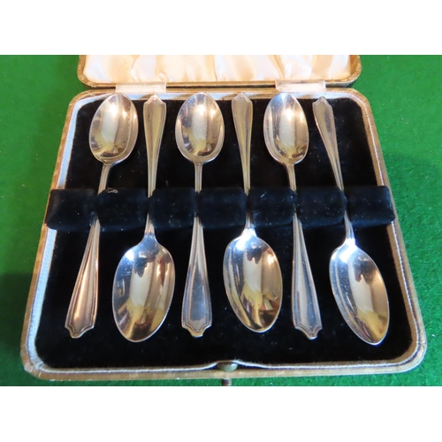 797 - Set of Six Solid Silver Teaspoons contained within Presentation Case