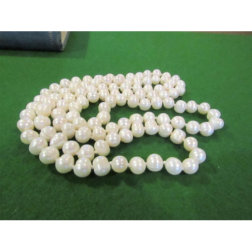 802 - Ladies Pearl Necklace of Good Length Attractive Bright Lustre