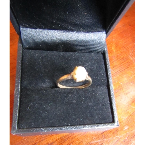 813 - Unusual Vintage 9 Carat Gold Ladies Claw Set Pearl Ring Size M and a Half