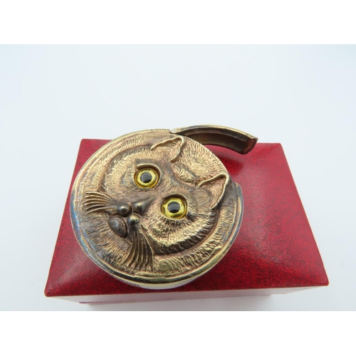 868 - Circular Form Cat Motif Vesta Case with Striker