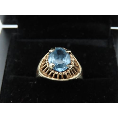 995 - 9 Carat Yellow Gold Mounted Ladies Oval Cut Blue Topaz Dress Ring Size M and a Half