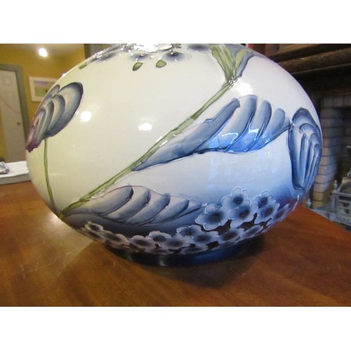 820 - Fine Porcelain Vase of Globe Form with Decorated Floral Motifs Good Original Condition Approximately... 