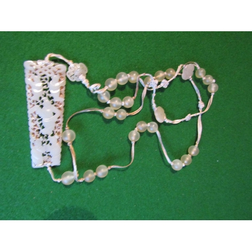 486 - Carved Jade Table Form Ladies Bead Necklace Vintage