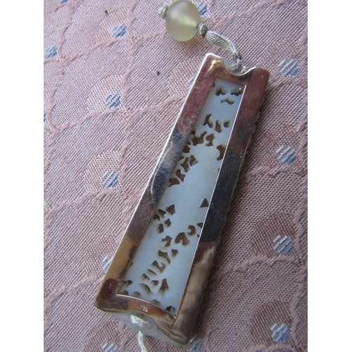 486 - Carved Jade Table Form Ladies Bead Necklace Vintage