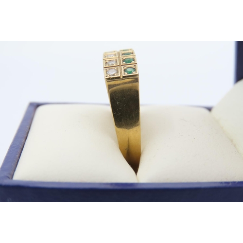 527 - 18 Carat Gold Eight Stone Diamond and Emerald Ladies Ring Size O