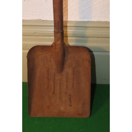 1017 - Old Rustic Spade and Fork