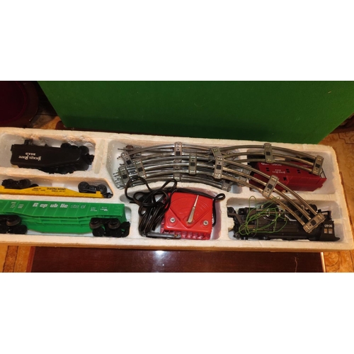 1113 - Vintage Boxed Train Set Complete