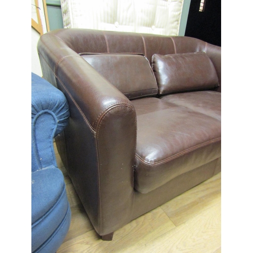 83 - Modern Italian Leather Two Seater Settee Good Original Condition Approximately 5ft Wide