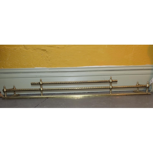 897 - Edwardian Brass Rail Form Fender to Fit 4ft Hearth