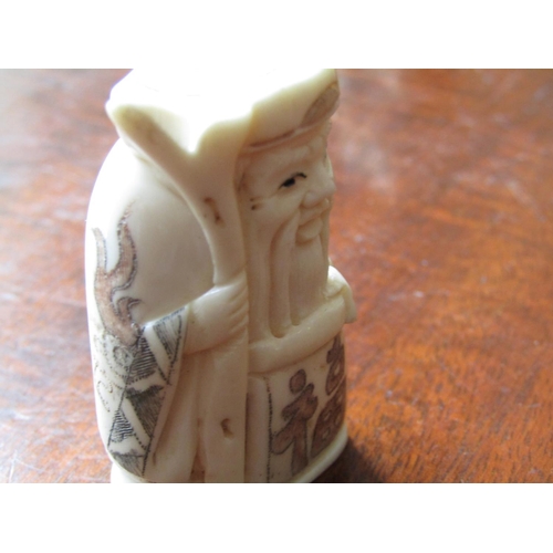 140 - Two Carved Oriental Netsuke Each Approximately 5cm High